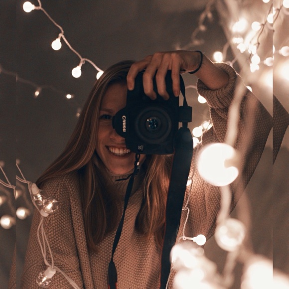 Meet your Posher, Janet - Picture 1 of 1